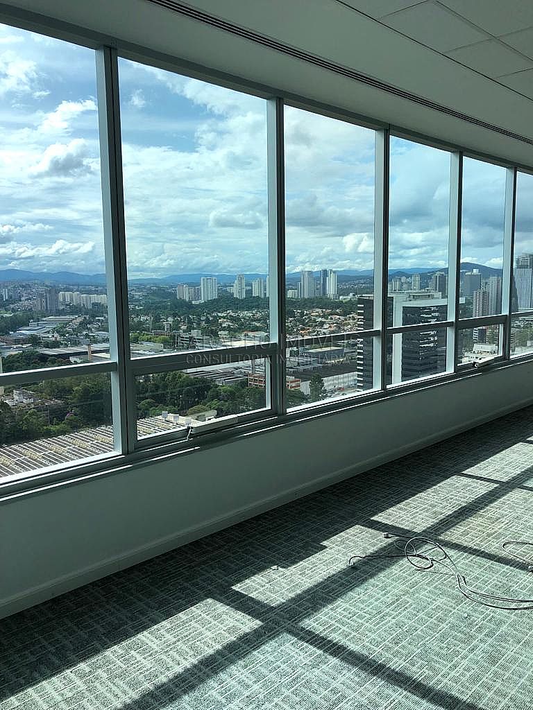 Conjunto comercial/Sala Barueri  Alphaville Industrial  Edifício comercial itower